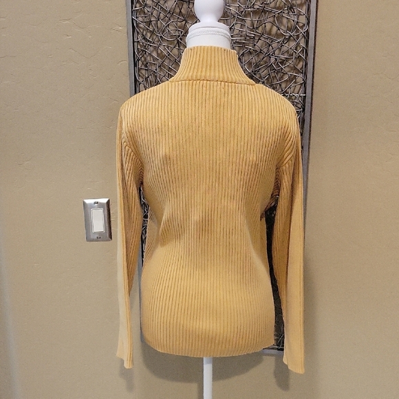 Chico's Maize Lightly Distressed Finish Ribbed Zip-up Chunky Cardigan - Picture 4 of 7